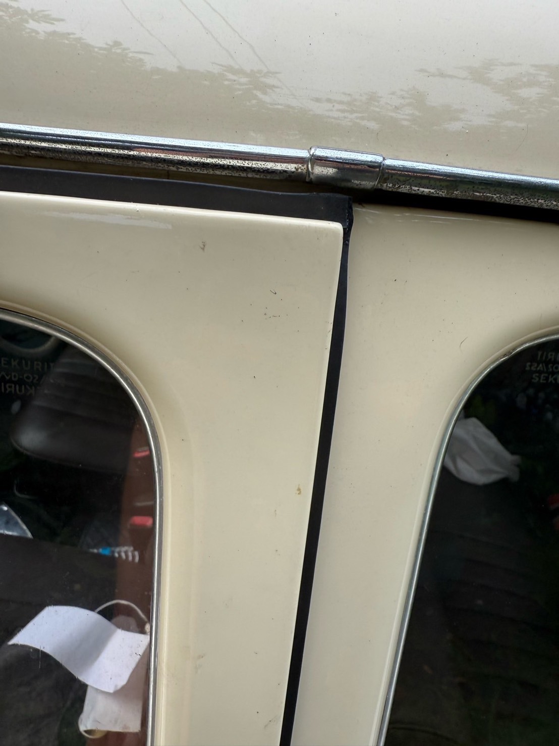 Mercedes Ponton W180 / W121 / W120 Door Rubber Seal – front left and right - Image 2